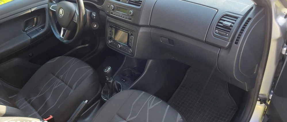 Skoda Fabia cena 19900 przebieg: 182000, rok produkcji 2014 z Mielec małe 211
